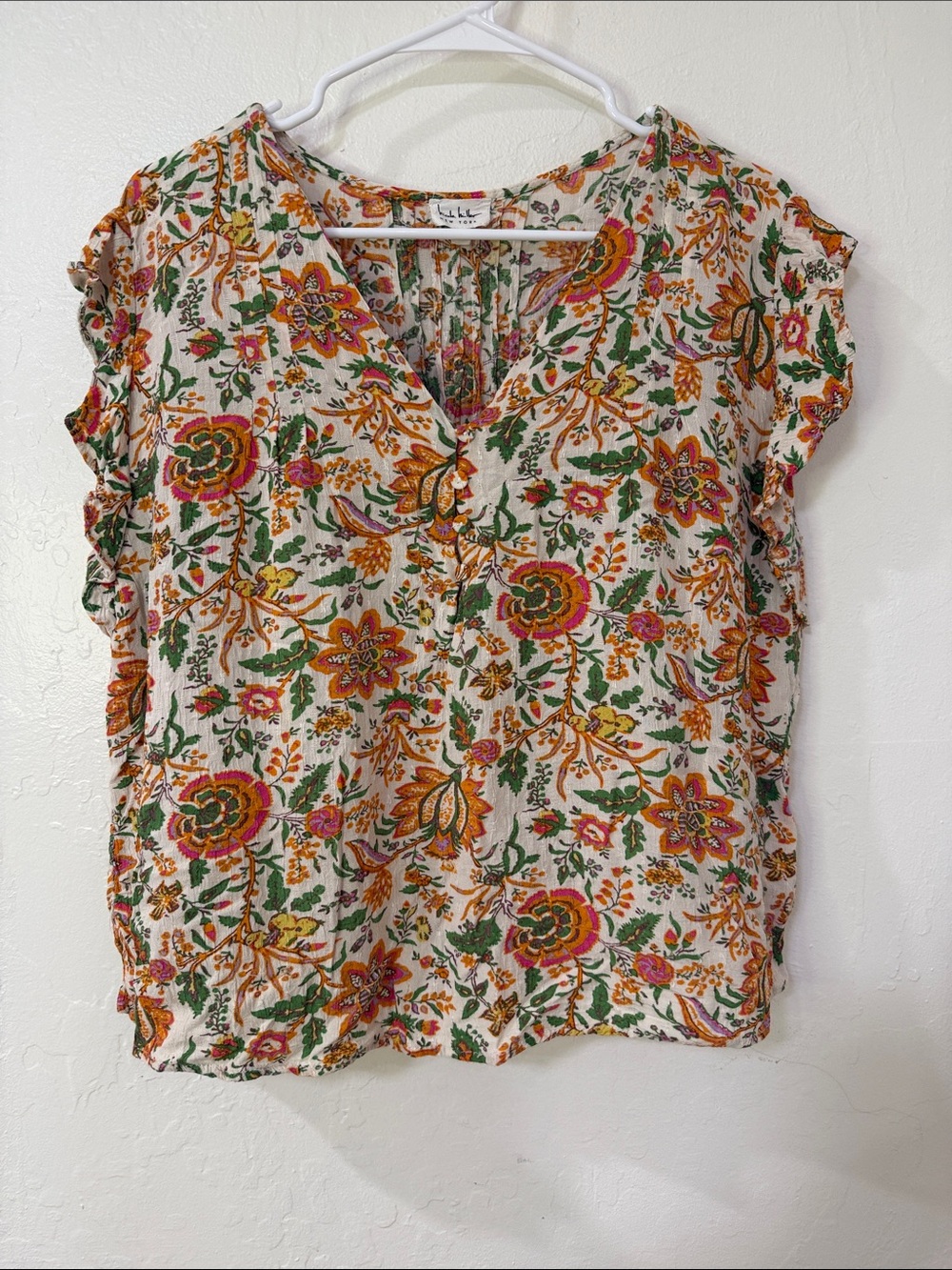 Nicole Miller New York Cream Floral V-Neck Flutter Sleeve Blouse